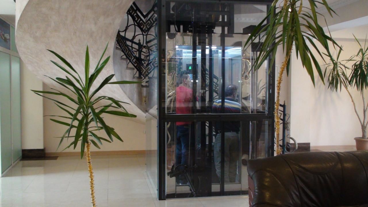Отель Comfort Hotel Ереван