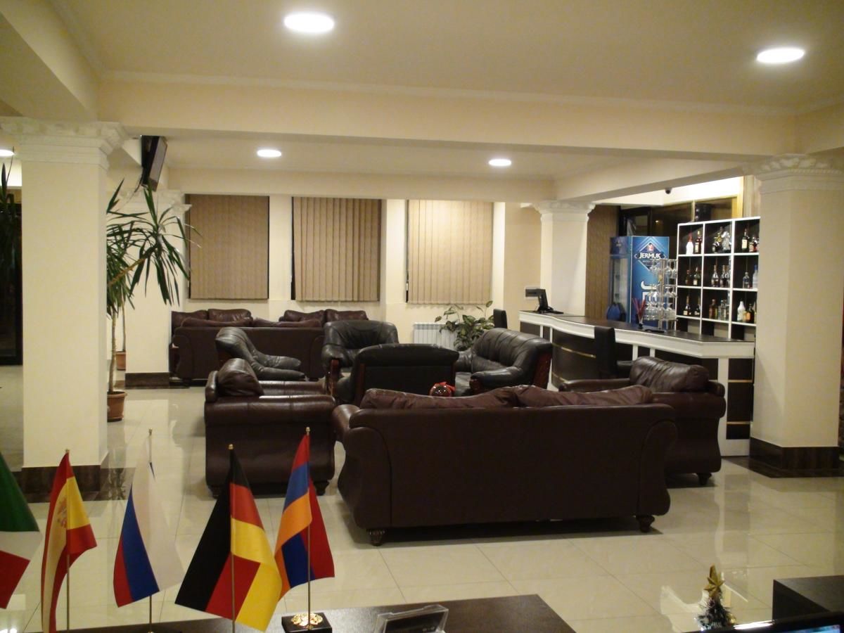 Отель Comfort Hotel Ереван-12