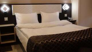 Отель Comfort Hotel Ереван Бюджетный двухместный номер с 1 кроватью-1